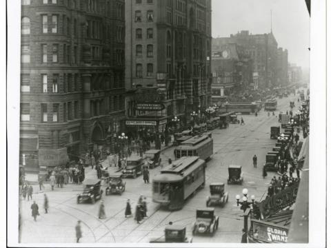 Hennepin Avenue at 6th Street with streetcars